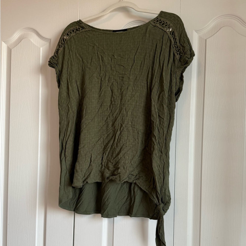 Fortune + Ivy Tied Side T-shirt - Size XXL 💕